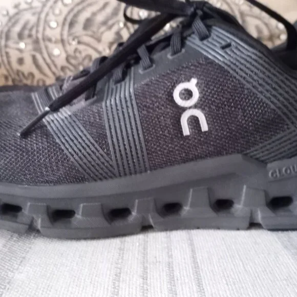 'On Cloud' Shoe Black/Eclipse size 9.5 EUC #5598626 - Picture 11 of 16